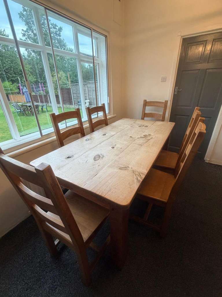 Oakwood Table and Chairs 