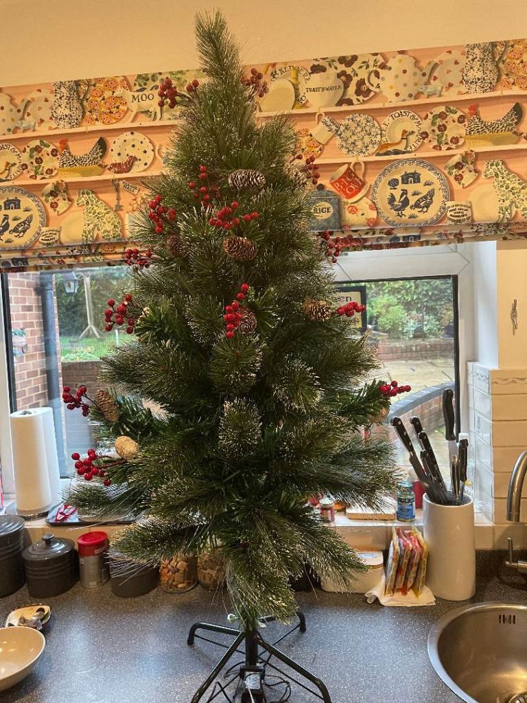 Christmas Tree   --  4ft  fibre Optic