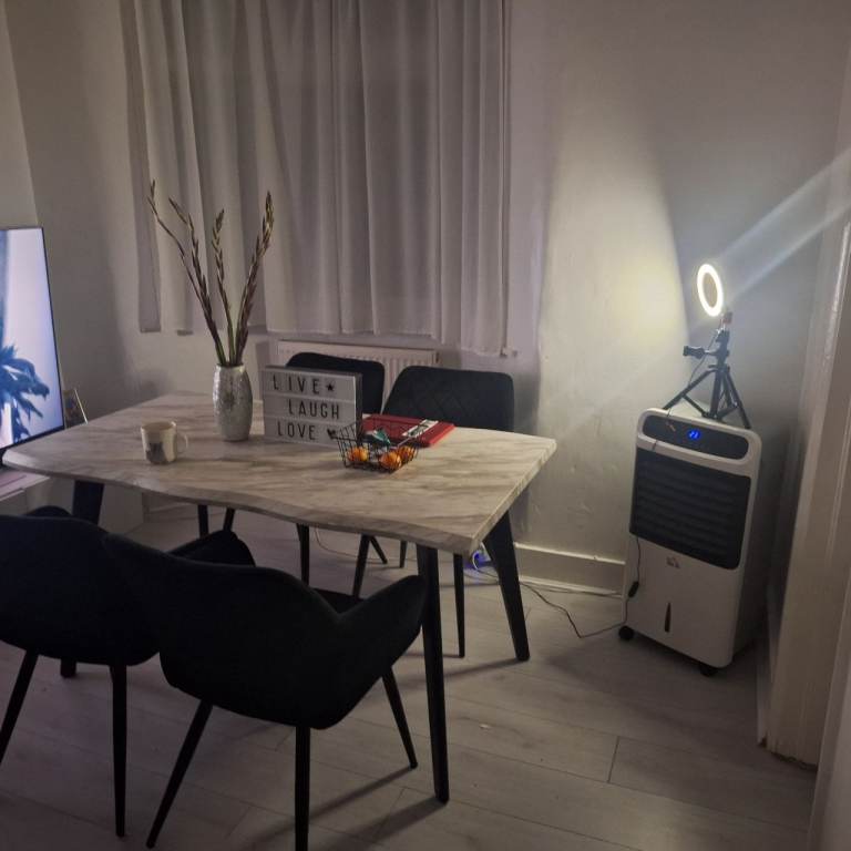 House Clearance-Lot of items in good condition!