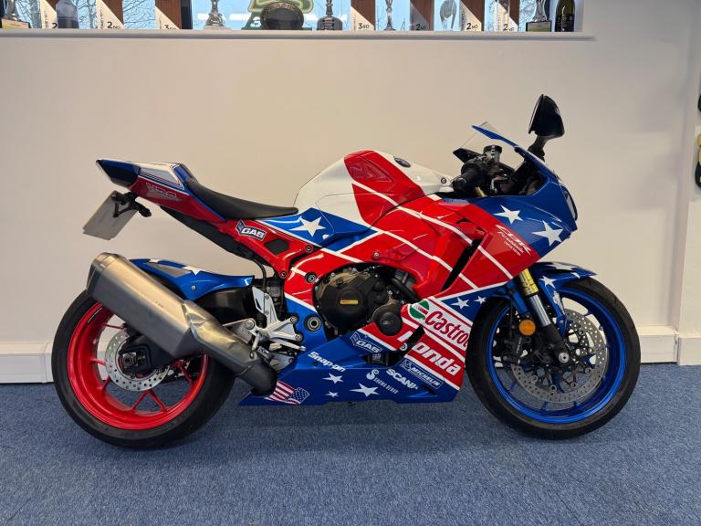 2020 Honda CBR CBR1000RR  RR Fireblade in 1 of 1 Laguna Seca paint Petrol