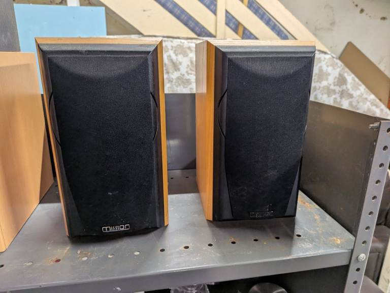 Set of speaker 