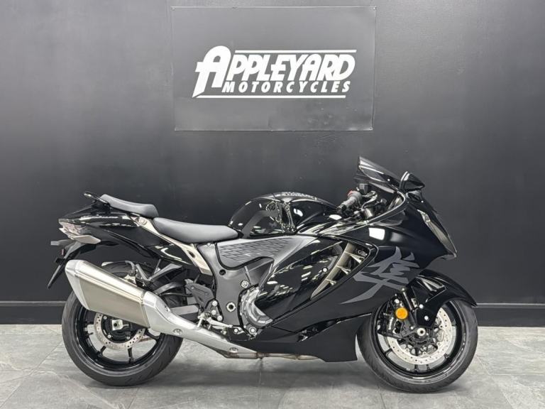 SUZUKI GSX1300R HAYABUSA