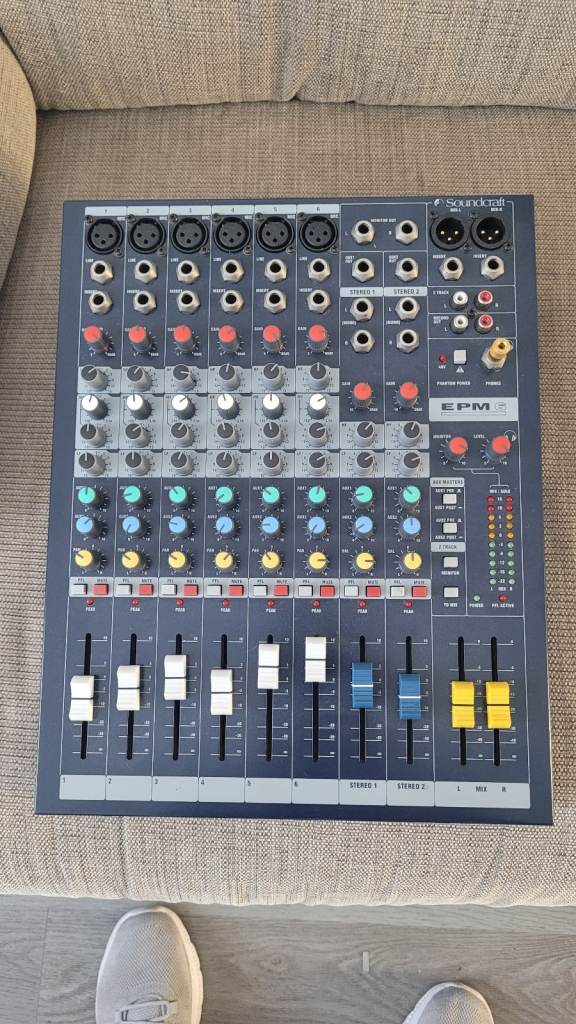 Soundcraft EPM6 Sound mixer