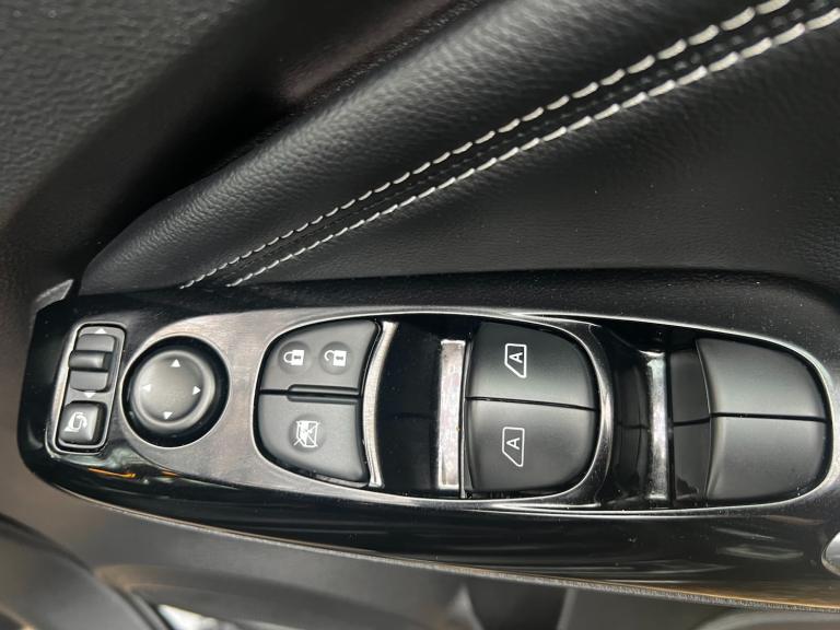 2025 Nissan Juke 1.6 Hybrid Tekna 5dr Auto 1467 miles HATCHBACK Petrol/Electric Hybrid Automatic