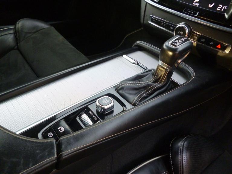 2020 Volvo V90 2.0 D4 R-Design Plus Auto Euro 6 (s/s) 5dr ESTATE Diesel Automatic