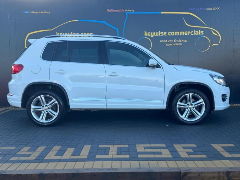 2015 Volkswagen Tiguan 2.0 TDI BlueMotion Tech R-Line DSG 4WD Euro 6 (s/s) 5dr ESTATE Diesel Auto...