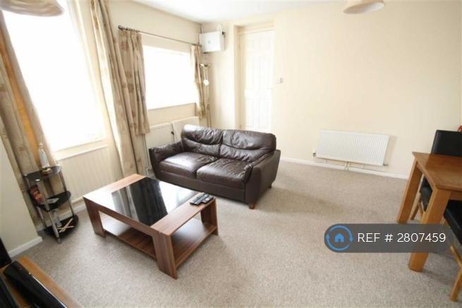 1 bedroom flat in Dowling Street, Swindon, SN1 (1 bed) (#2807459)
