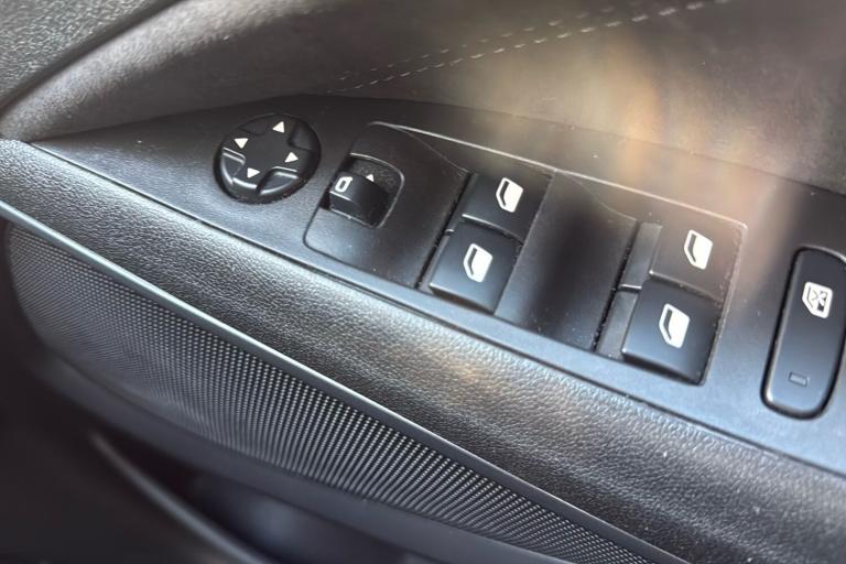  Vauxhall Crossland 1.2 Turbo Ultimate Suv 5dr Petrol Manual Euro 6 s/s 130 Ps