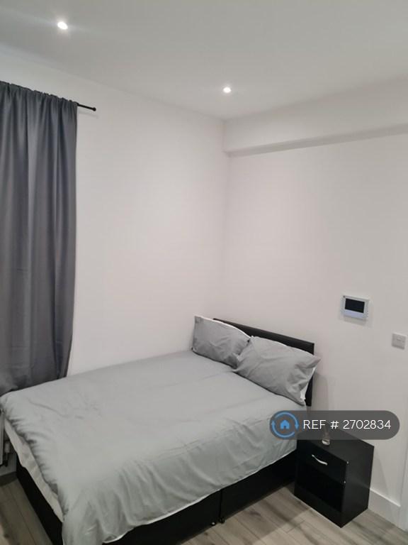 1 bedroom in Southchurch Road, Southend-On-Sea, SS1 (#2702834)