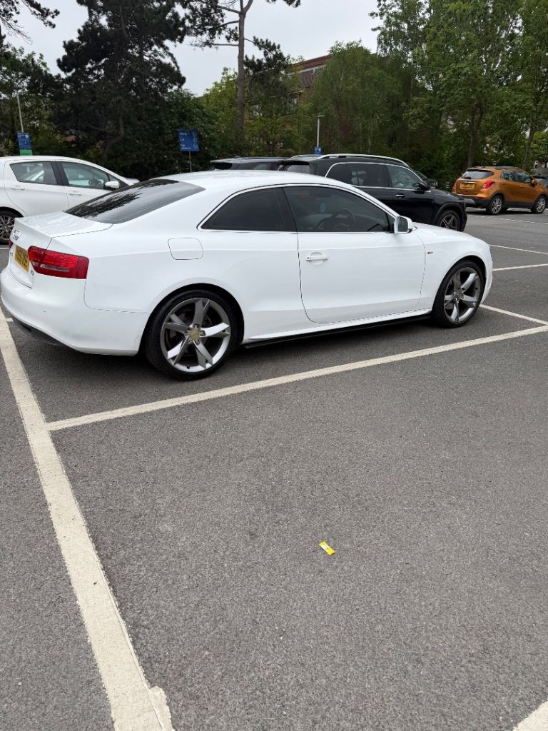Audi, A5, Coupe, 2010, Manual, 1798 (cc), 2 doors