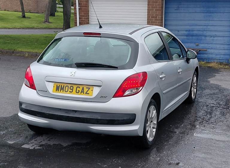 Peugeot, 207, Hatchback, 2012, Manual, 1560 (cc), 5 doors