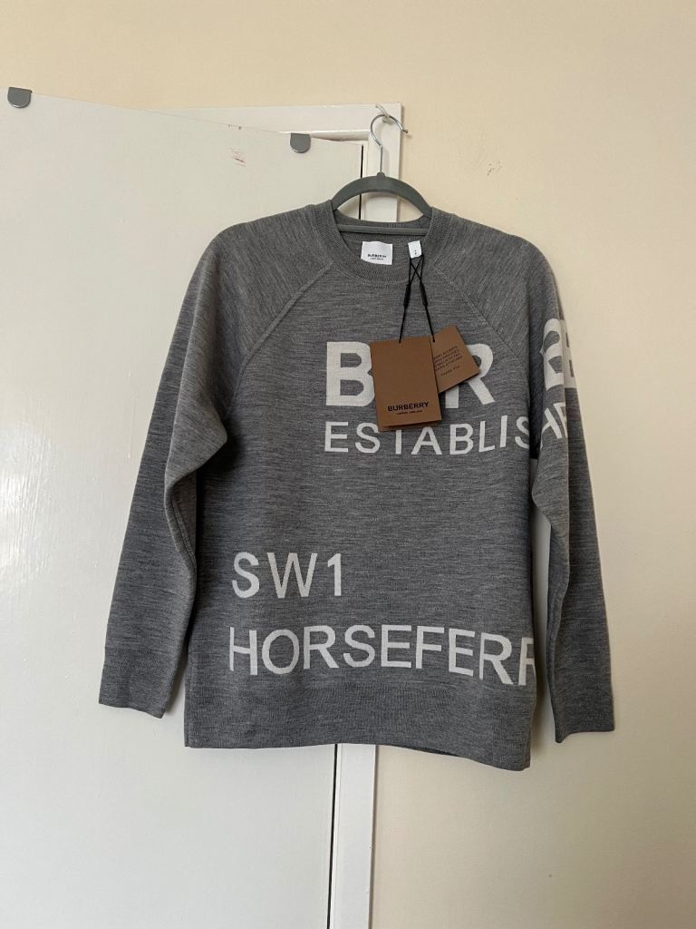 BNWT Authentic Burberry Sweater S/8UK