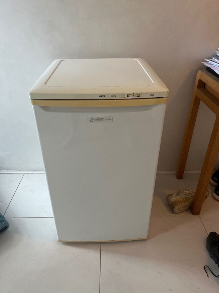 Iceline F-386 Freezer
