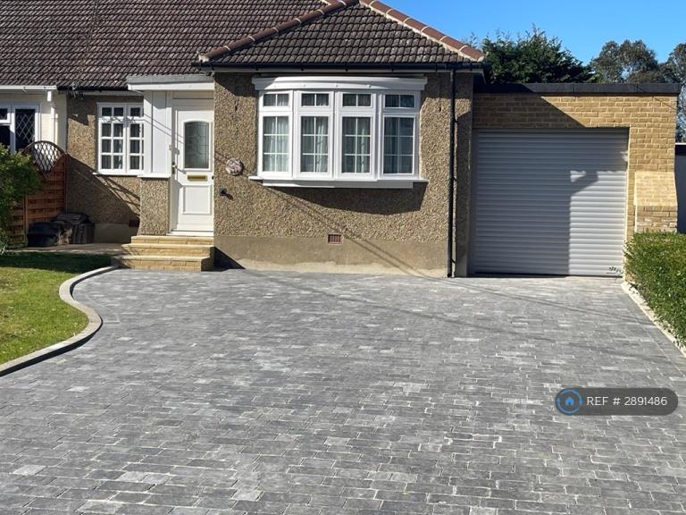 3 bedroom house in Hatch Road, Brentwood, CM15 (3 bed) (#2891486)