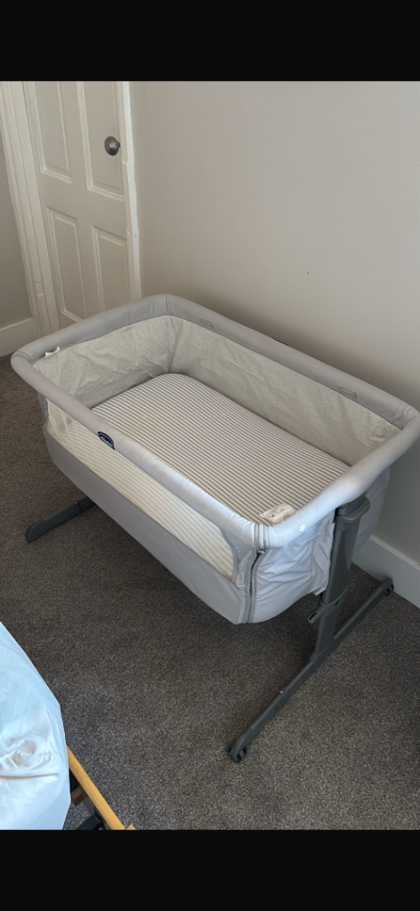Chicco Next2Me Side Sleeper Cot – Grey, Good Condition