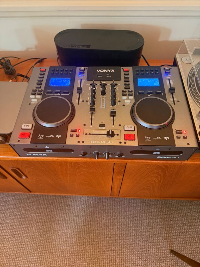 Vonyx CDJ450 Dual CD/USB/SD DJ Mixer with Headphones