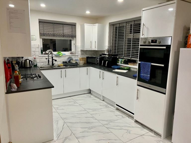 Room For Rent Nottingham Great Location!