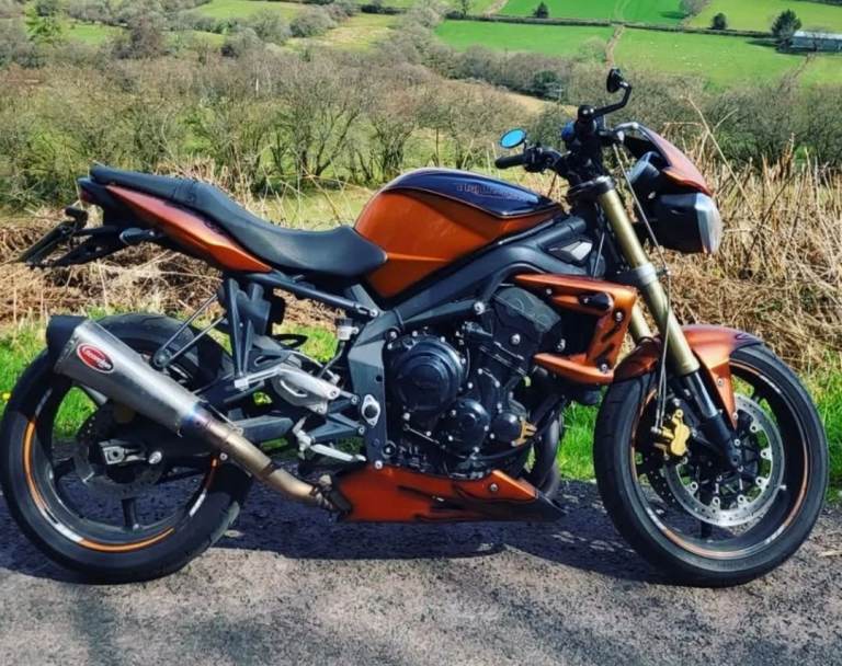 Street Triple - 2014 V low mileage 