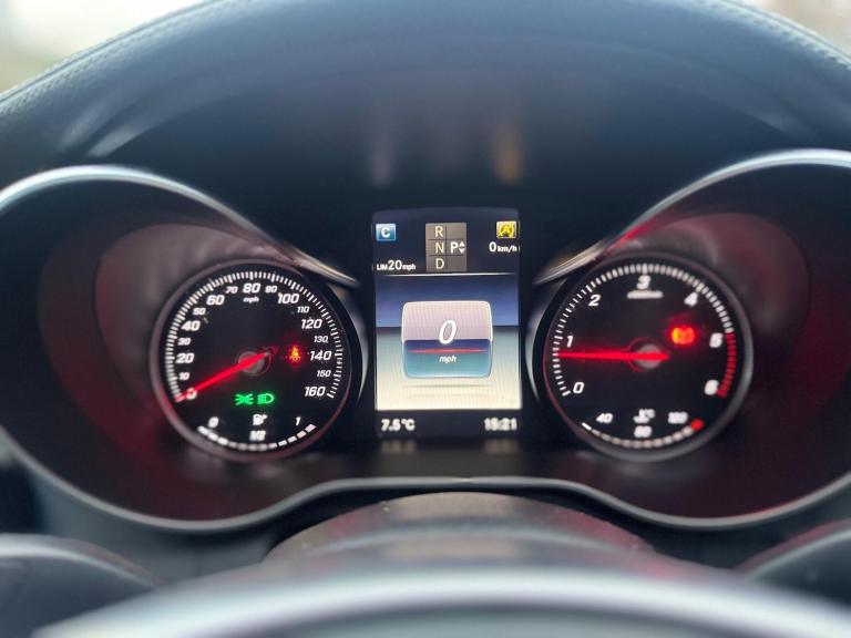 2015 Mercedes-Benz C Class 2.1 C220d AMG Line (Premium Plus) 7G-Tronic+ Euro 6 (s/s) 4dr SALOON D...