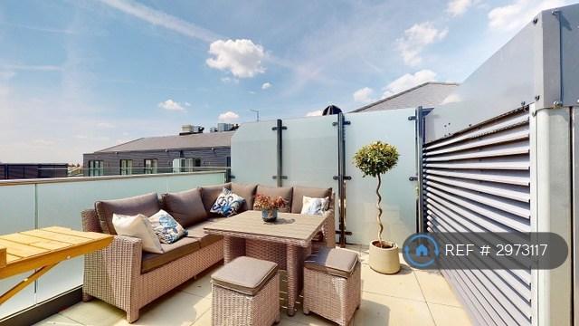 2 bedroom flat in Lion Court, Isleworth, TW7 (2 bed) (#2973117)