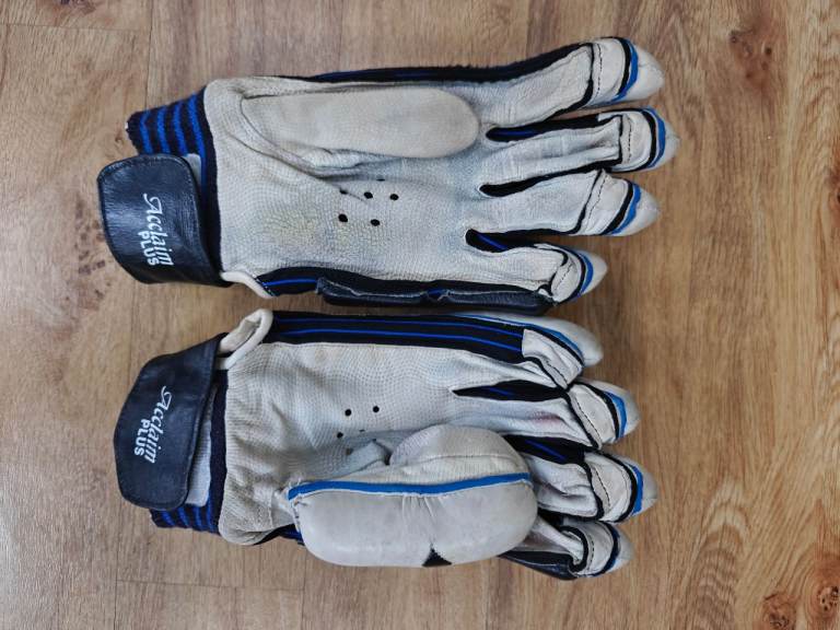 Island Crickit Acclaim Plus RH Batting Gloves Size XL 