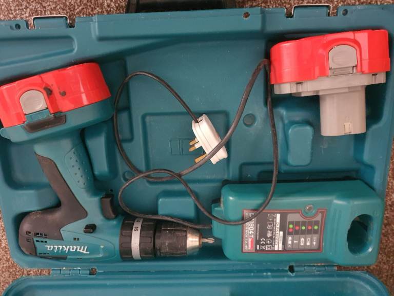 Makita Cordless Drill with Charger and Batteries – Good Condition