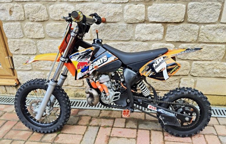 Ktm 50 sx racing excellent condition and works perfect
