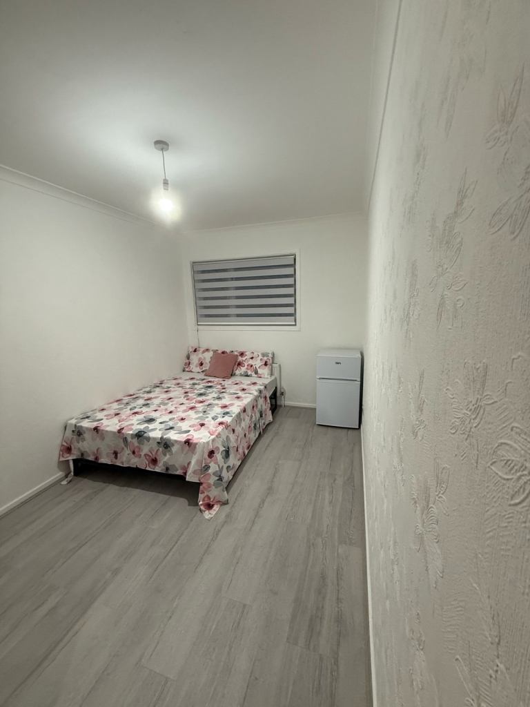 SINGLE ROOM IN MILE END 