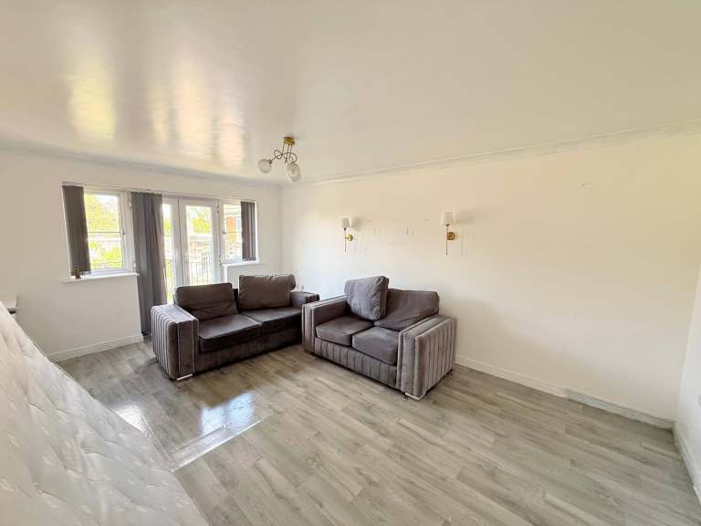 Beautiful 2 bedroom Second Floor Apartment with Balcony available to let at Review Lodge RM10, 