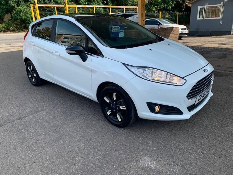 2016 Ford Fiesta ZETEC WHITE EDITION AUTUMN Hatchback Petrol Manual