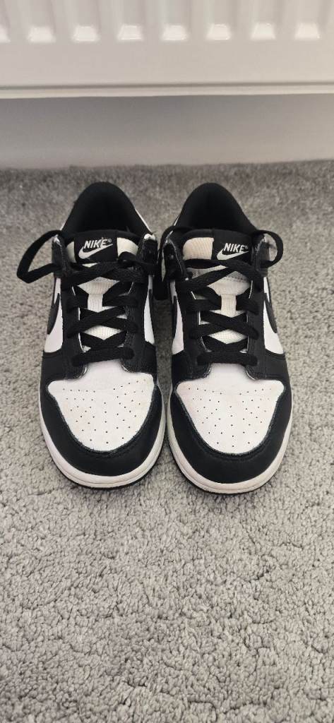 VGC Nike Black and White Trainers Dunks UK 2.5