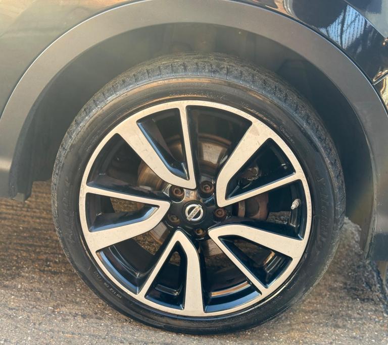 2016 Nissan Qashqai 1.6 dCi Tekna XTRON 2WD Euro 6 (s/s) 5dr Diesel