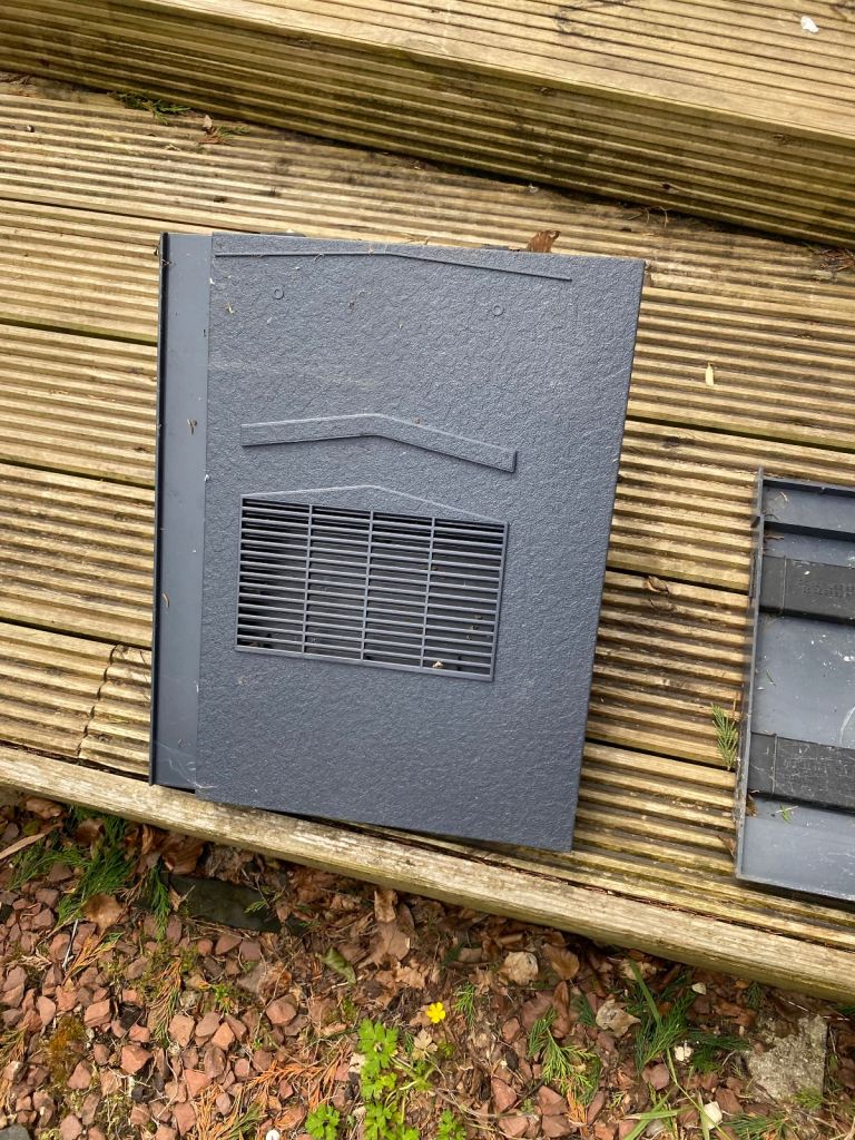 Roof tile vents manthorpe 