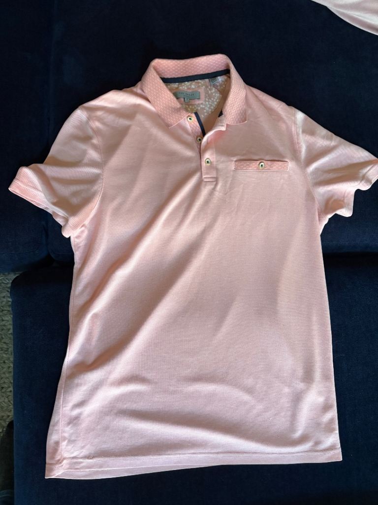 Ted baker polo shirt in size 3 (medium)