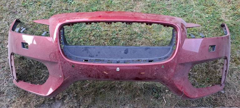 19 JAGUAR XFS FRONT BUMPER