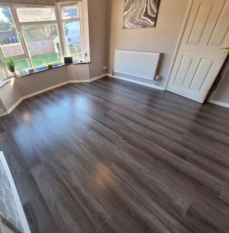 Expert Laminate, LVT & Engineered Wood Flooring Supply & Fitting |Affordable Prices