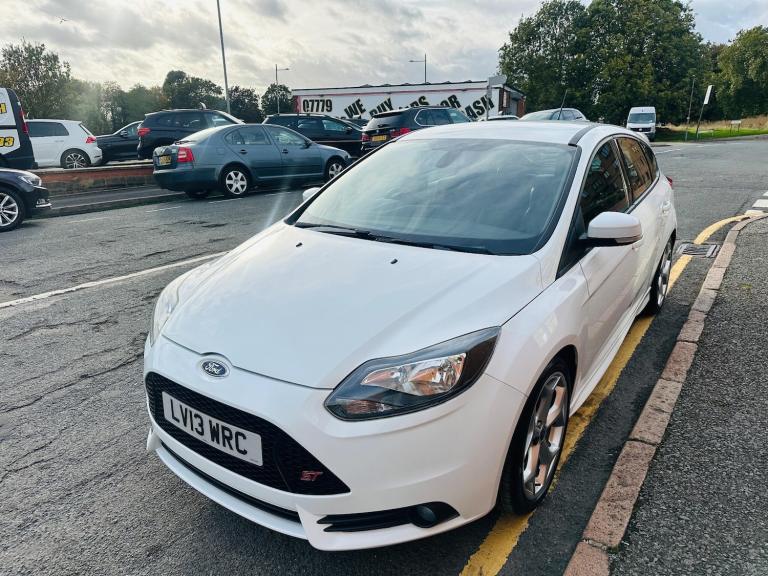 2013 Ford Focus 2.0T EcoBoost ST-2 Euro 5 (s/s) 5dr HATCHBACK Petrol Manual