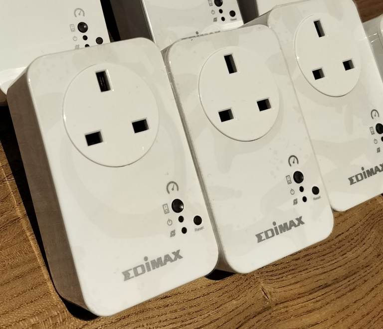 EdiMax smart home plugs 
