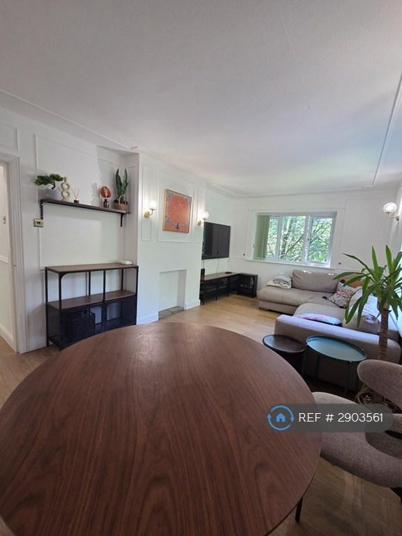 3 bedroom flat in Lockett Gardens, Salford, M3 (3 bed) (#2903561)
