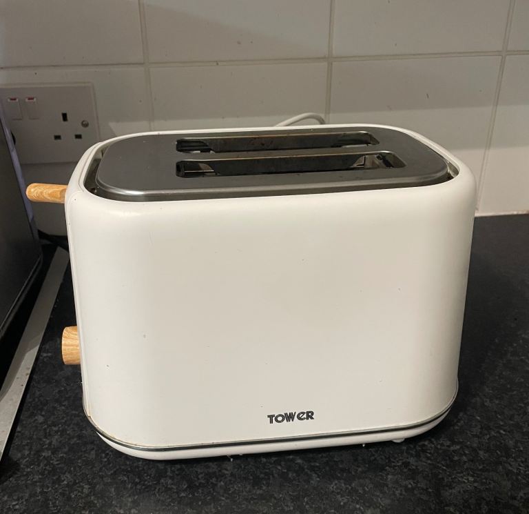 image for Tower scandinavian toaster