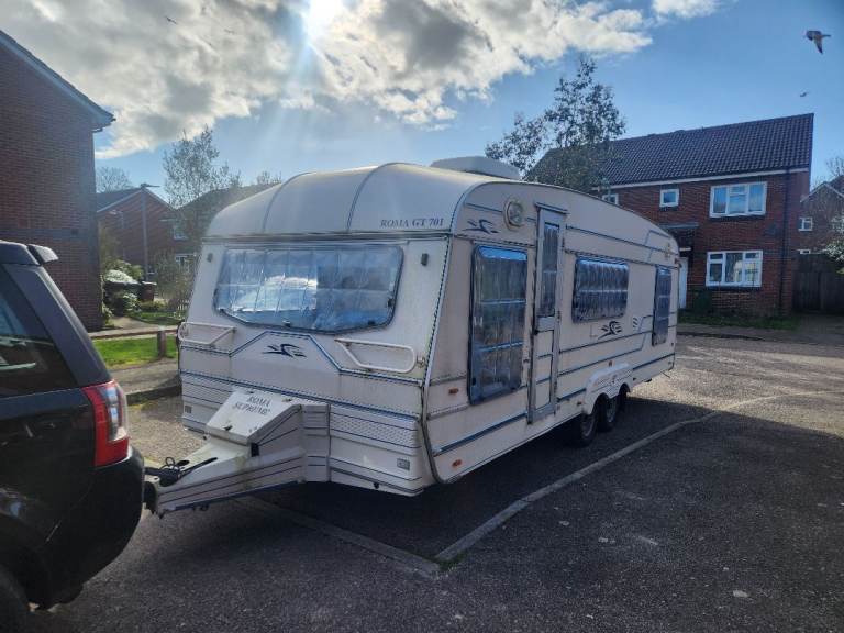 Roma surpreme gt701 caravan 2002