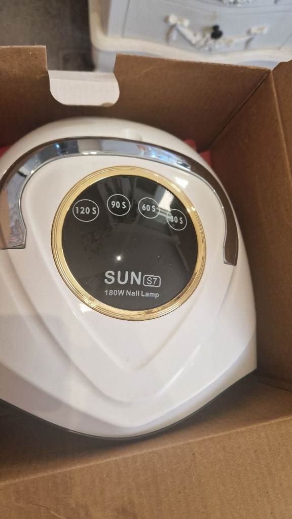 Nail gel lamp 160_180w with gel nail polish