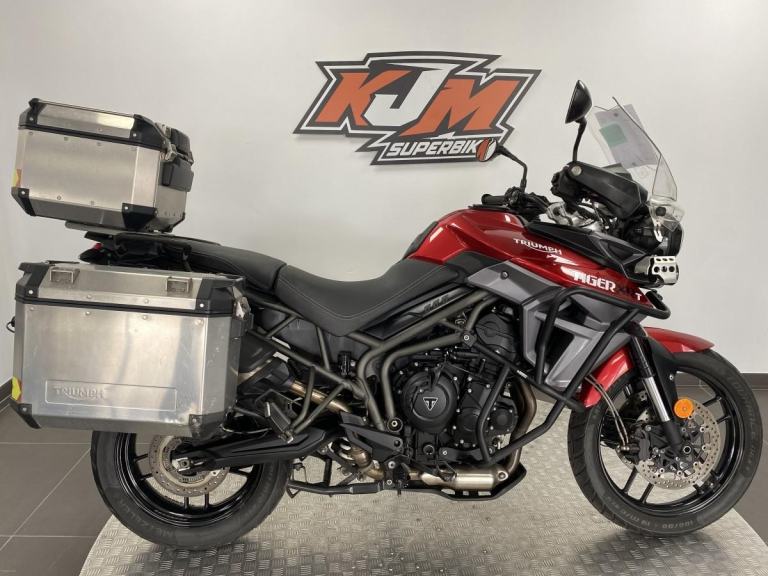 TRIUMPH TIGER 800 XRT, 2017/66, 18,004 MILES, 3 BOX LUGGAGE, GOOD HISTORY