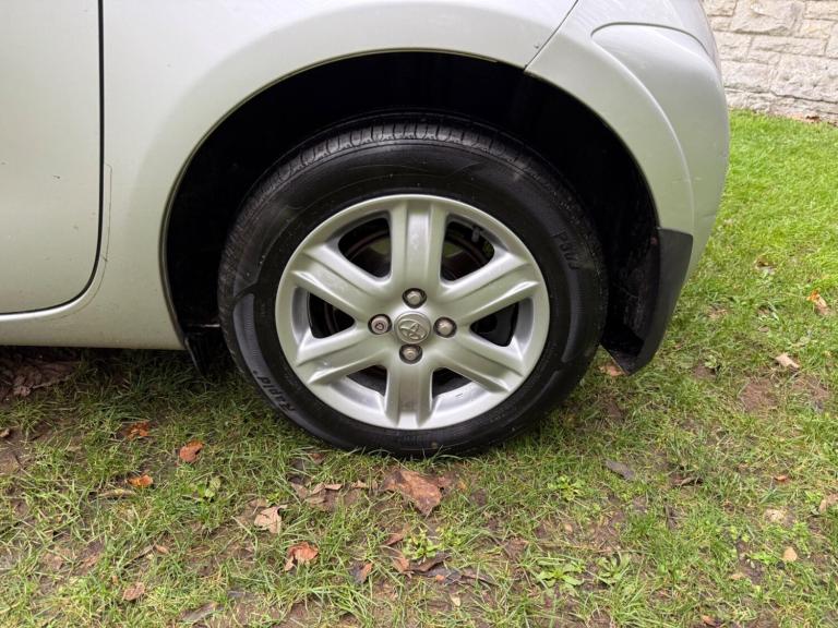 2009 Toyota IQ 1.0 VVT-i 2 Euro 4 3dr HATCHBACK Petrol Manual