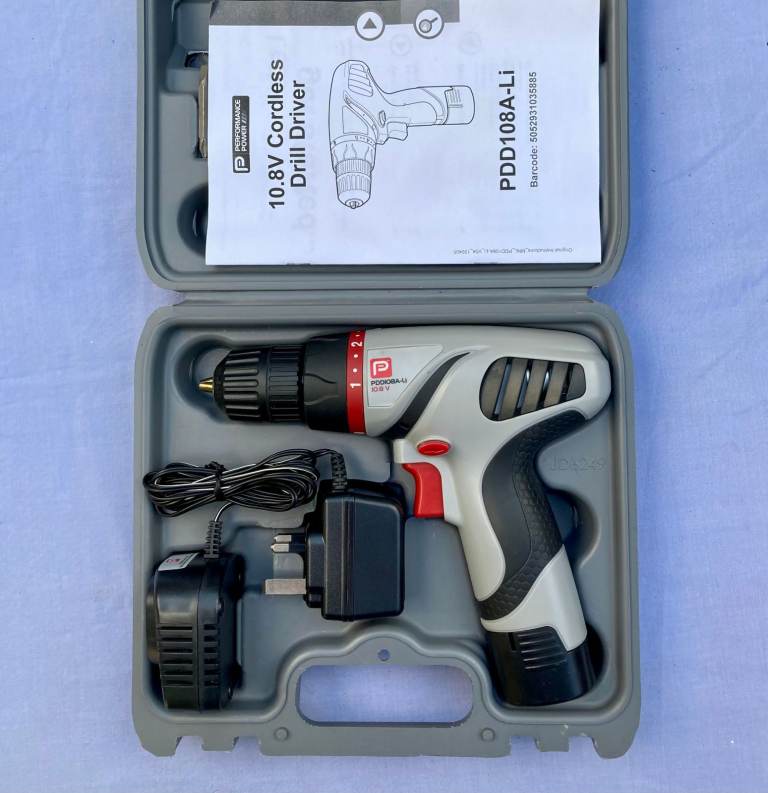 NEW B&Q Cordless Drill with charger, battery and instructions