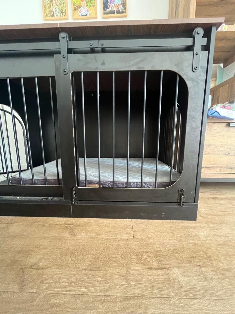 Robust and Attractive Dog Crate