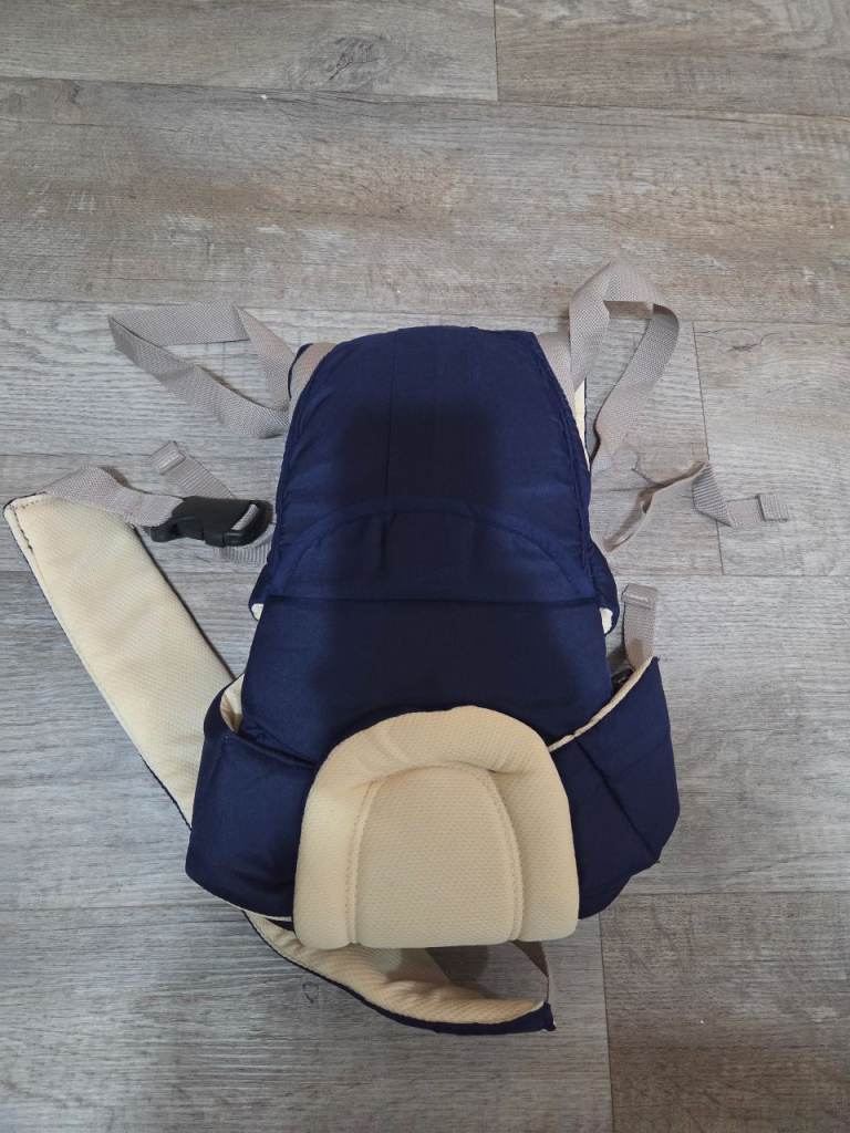 Brand new. Never used. Baby Carrier Sling – Navy & Beige, Good Condition