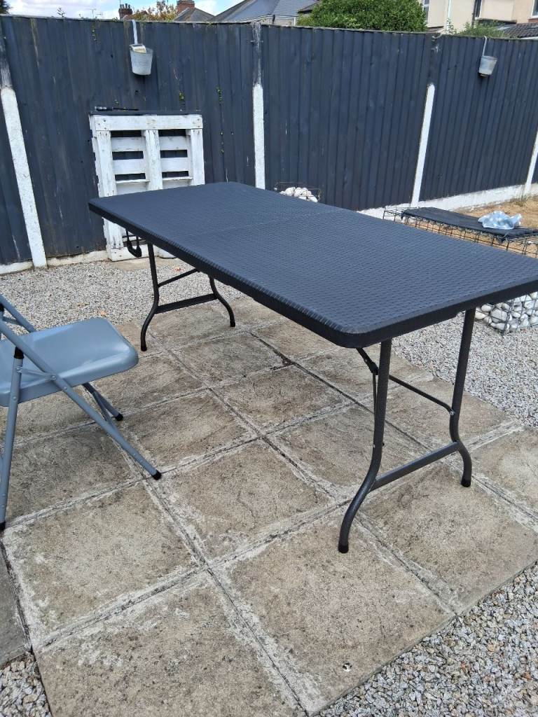 6 ft Folding Rattan Trestle Outdoor garden table