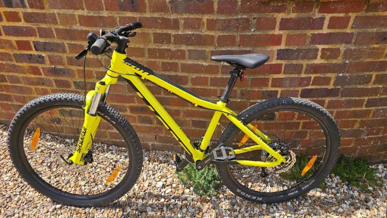 Scott Scale Kids Mountain Bike – Bright Yellow, Good Condition