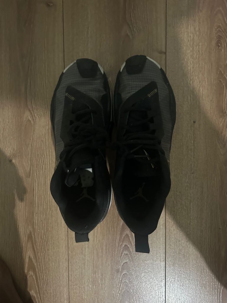 Mens Jordans Trainers